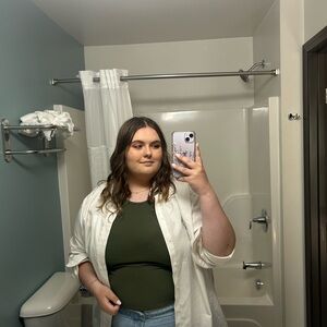 Meet your Posher, Abby